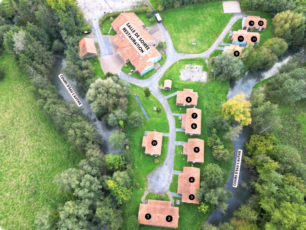 Plan du Village de l’Authie : chalets, salle, extérieurs, accès PMR